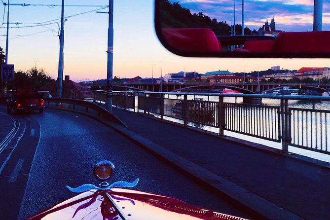1,5 hour oldtimer convertible Prague sightseeing tour - Petřín Tower and the Dancing House: old-meets-modern by car