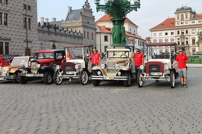 1,5 hour oldtimer convertible Prague sightseeing tour - Charles Bridge area, Old Town Square, and the Astronomical Clock