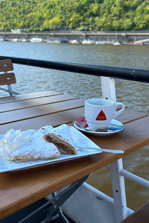 1 hour boat cruise with fragrant coffee and homemade strudel - Should You Book the 1-Hour Maria Croon Cruise?