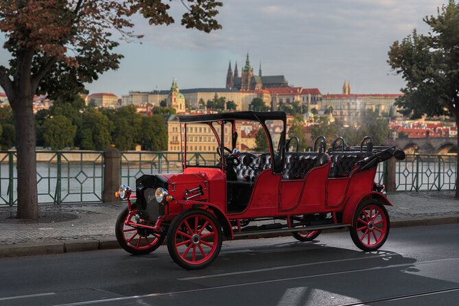 1 hour Old timer Convertible Prague Sightseeing Tour - Pickup in central Prague, and how it affects your sightseeing time