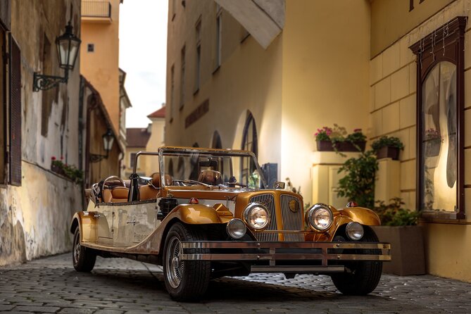 1 hour Old timer Convertible Prague Sightseeing Tour - FAQ