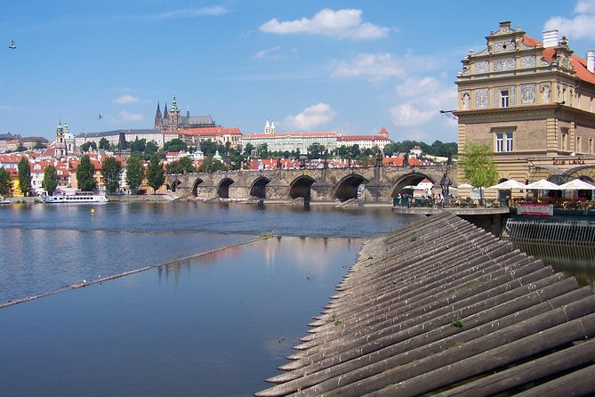 1 hour Prague Panoramic Vltava River sightseeing Cruise - Timing Tips for Crowds, Photo Spots, and Sound