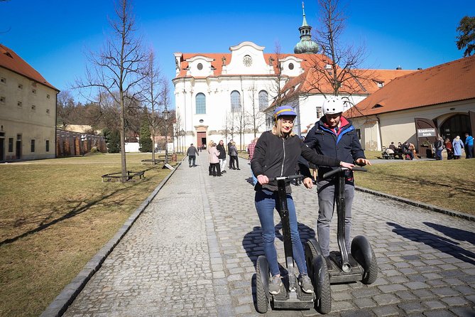 3h Small-Group Segway Tour & Free Taxi Transport ️with PragueWay - Stop 3: Park Ladronka, skating lanes and old-vineyard roots