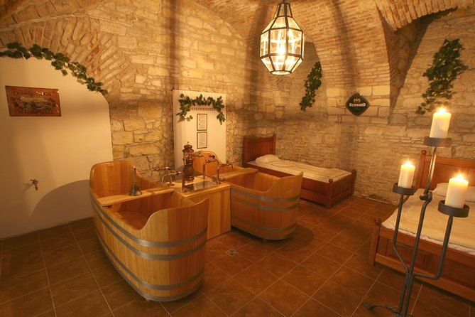 Beer Bath with Unlimited beer! - Where to meet on Štěpánská, and why exact location matters