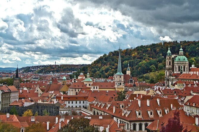 Best of Prague Private Walking Tour (Left and Right Riverbank) - Lennonova zeď: Graffiti That Became a Cultural Footnote