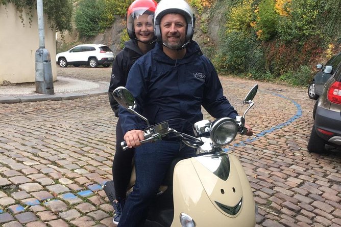 Big scooter tour of Prague, for two (audio guide) - Price and the deposit question (what you should check)