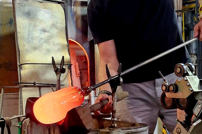 Bohemian Glasswork from Prague - The Hana factor: how guide service turns a factory visit into a memorable day