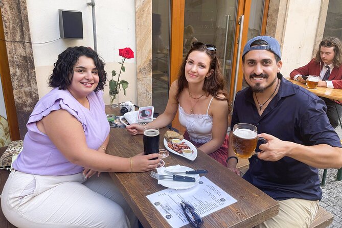 Brno Food Tasting Tour of Hidden Gems for Small Groups - Stop 1 at Cabbage Market Square: Koláč pastry basics