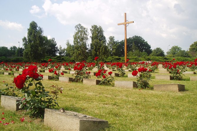 Bus Tour to Terezín from Prague - Terezín Memorial visit: Small Fortress, Big Fortress, and Crematorium