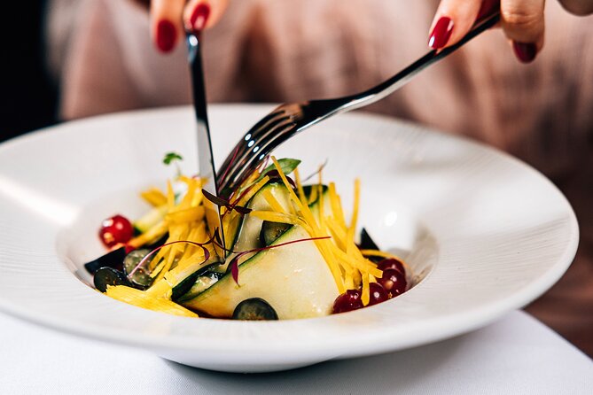 Cabaret in the Heart of Prague 2 Hours Show - Food and drink: what you get, and how to think about it