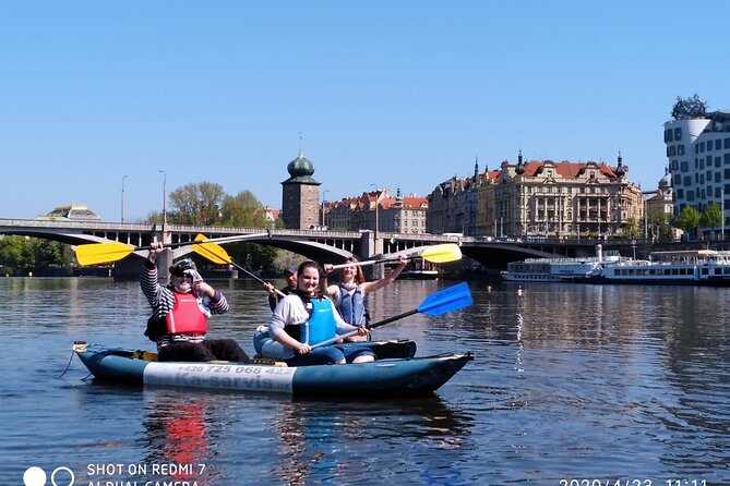 Canoe Prague – Splash into Fun! - Canoeing Prague for 3 hours: what you do out on the water
