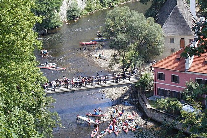 Cesky Krumlov Full day tour from Prague and back - Transportation comfort and what to pack for steep medieval streets