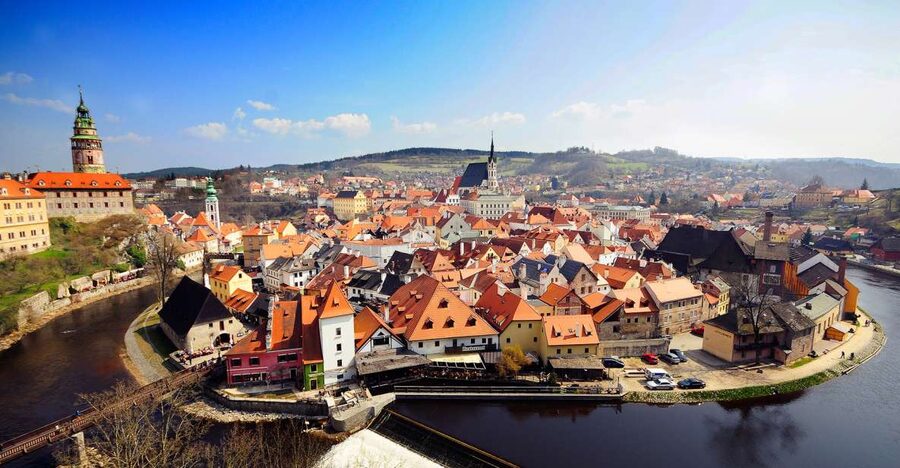 Český Krumlov - FULL DAY TRIP WITH LIVE GUIDE - The bus ride is part of the day, not an afterthought