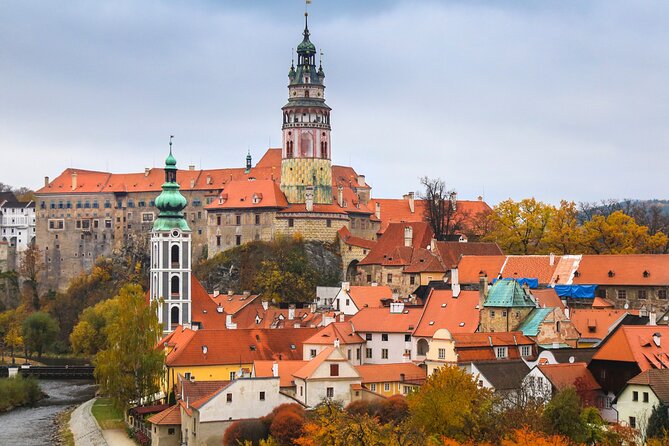 Cesky Krumlov Scavenger Hunt & Highlights Self Guided Audio Tour - Start at Kláštery Český Krumlov, then let the app do the steering