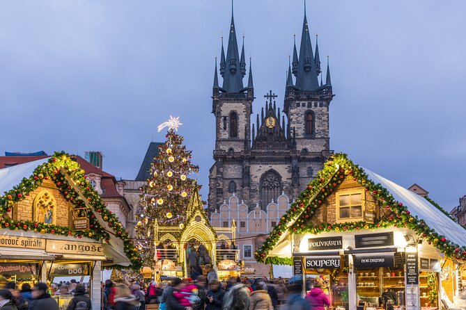 Charles Bridge & Old Town Prague Tour with Audioguide - Old Town Square start to app-guided walk: what to expect