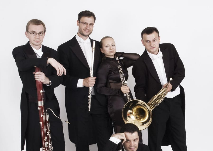 Concert in the Rudolfinum - MOZART, VIVALDI, SMETANA - Practical tips, where to meet, and how to plan your evening
