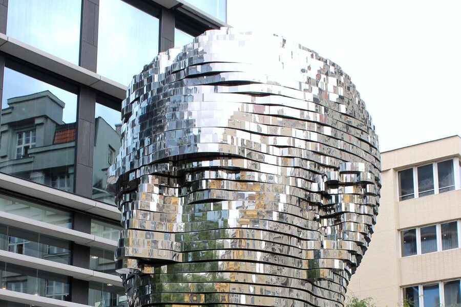 Contemporary art tour in Prague: the works of David Černý - Meeting on Kinsky Square, then Starting with the Right Mindset