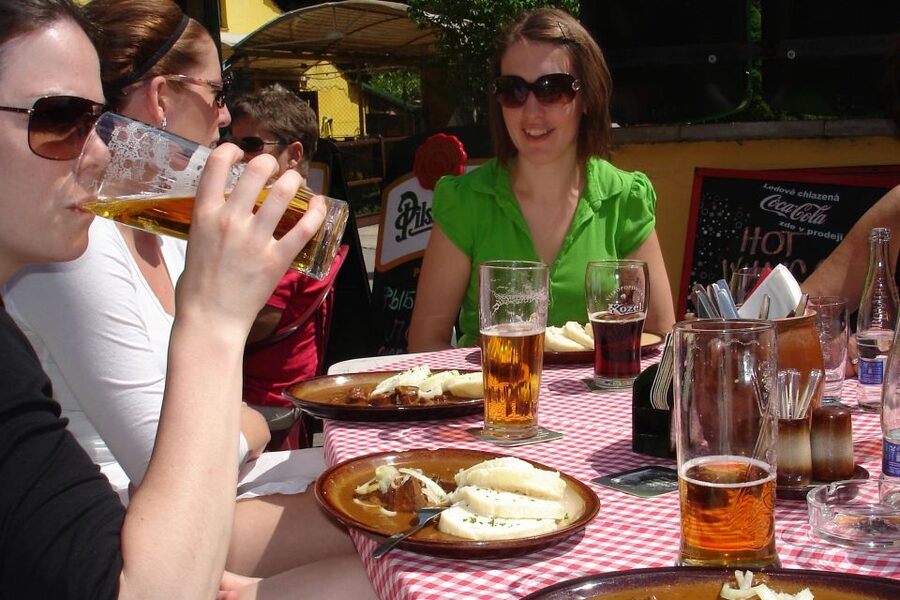 Countryside Bike Tour From Prague To Karlstejn Castle - The practical side: bike quality, gear, and comfort