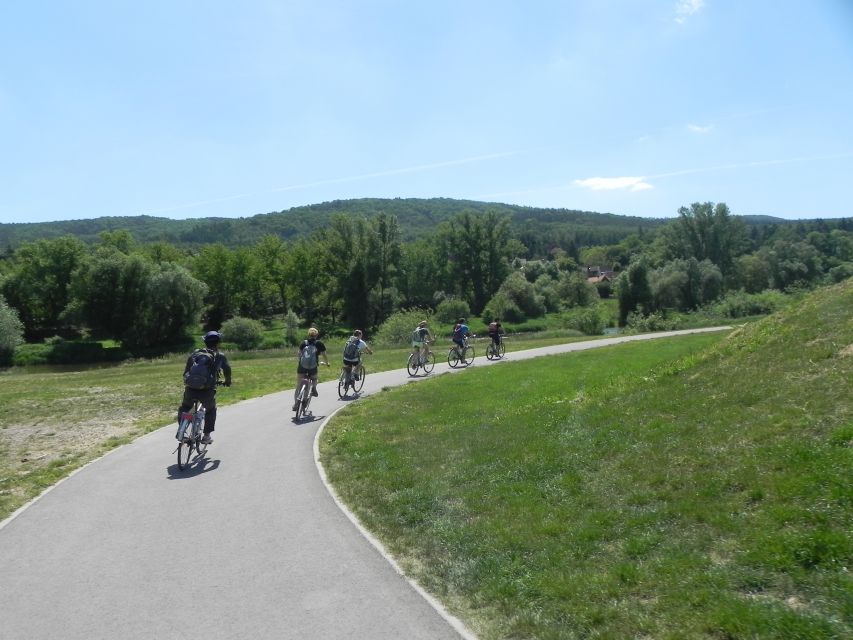 Coutryside e-bike tour to Karlstejn Castle - Key points before you go