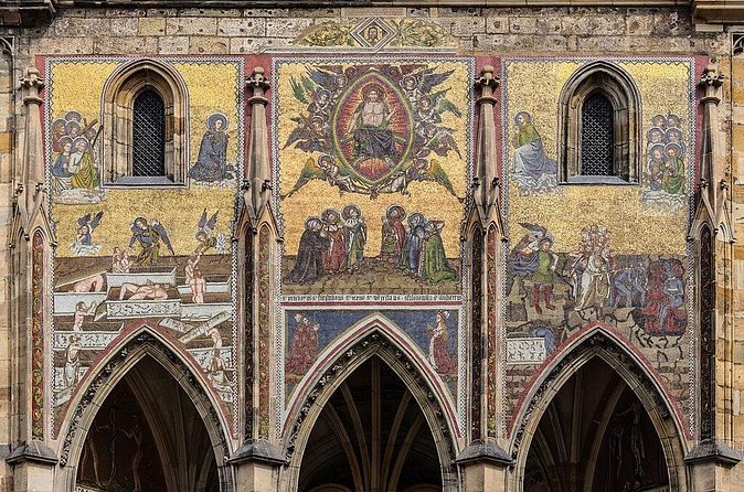 Crowd Free Prague : Early Morning City Private Walking Tour - St. Vitus Cathedral and Prague Castle Grounds Without the Lines