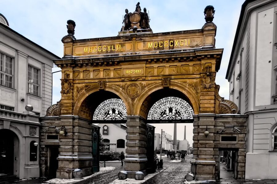 Day trip to Pilsner Urquell brewery and Bohemian glassworks - How this Prague-to-Pilsen day trip really feels