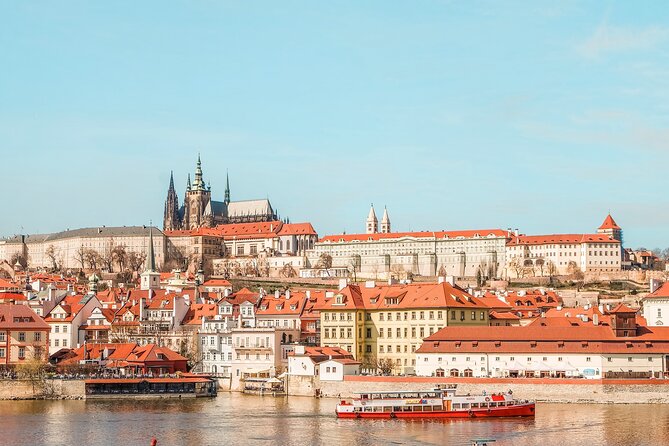 Discover the Best of Prague: Private Tour incl Best beer tasting - Charles Bridge: how to make your first stop count