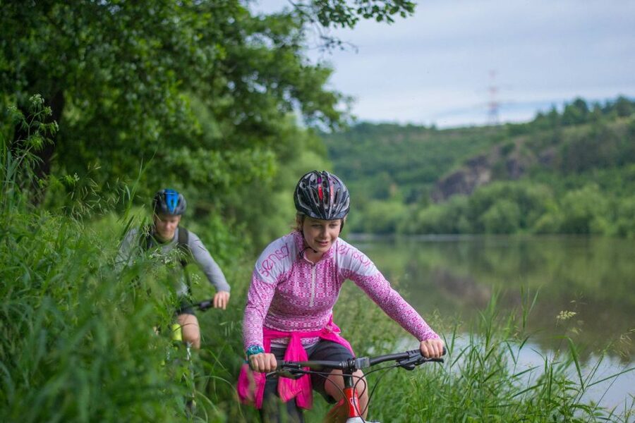 E-Bike Day Trip: Visit a Roman Castle and Taste Craft Beer - Všeradice lunch and craft beer: the social heart of the day