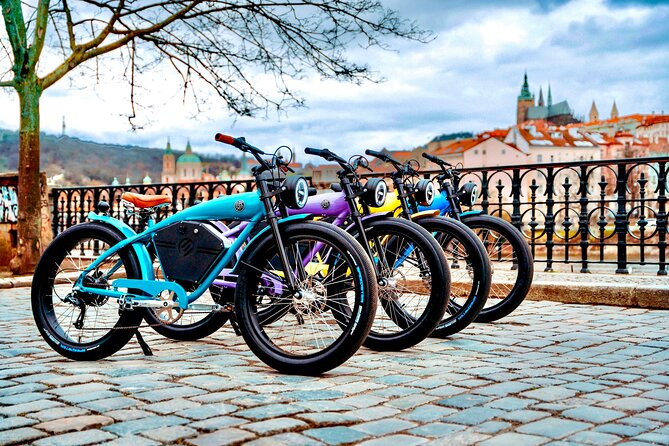 E-BIKE TOUR: 10 Must-See Landmarks & Viewpoints in Prague 1-8per. - Entering Prague fast at Saská, then rolling with confidence