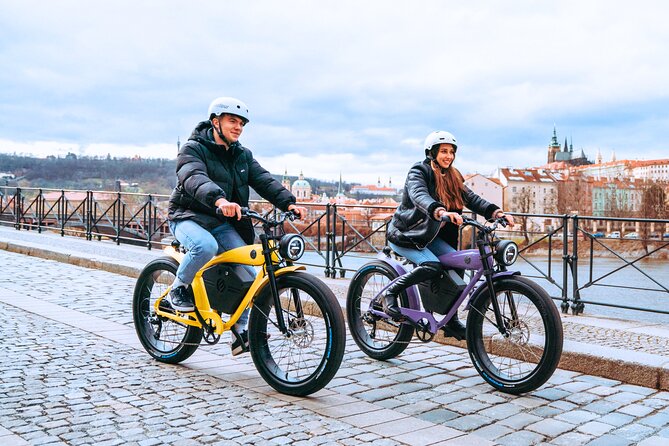 E-BIKE TOUR: 10 Must-See Landmarks & Viewpoints in Prague 1-8per. - Hanavský Pavilion viewpoint: where the camera does most of the work