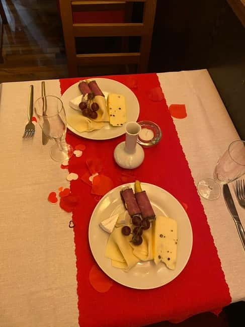 Evening cruise through Prague with buffet dinner - A 110-minute cruise that fits real plans