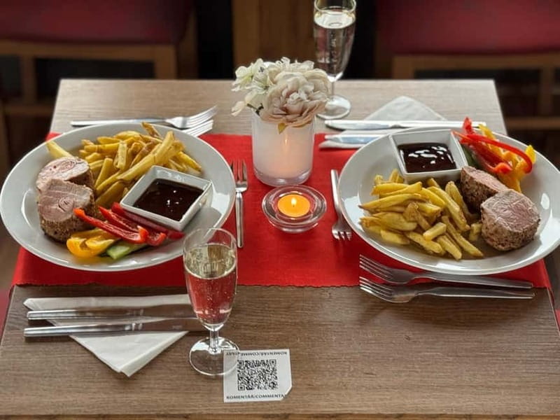 Evening cruise through Prague with buffet dinner - Price of about $72: when it is good value, and when it is not