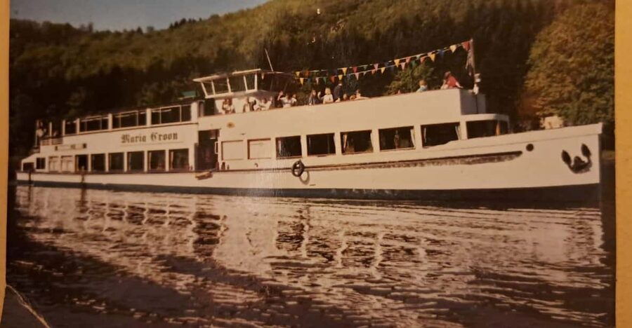 Exclusive Christmas cruise with Christmas Eve buffet - Price and value: $243 is not just for sightseeing