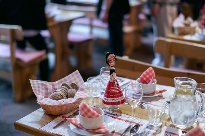 Folklore Evening with Music and Dinner - Live Folk Music and Dancing, Not Just Background Entertainment
