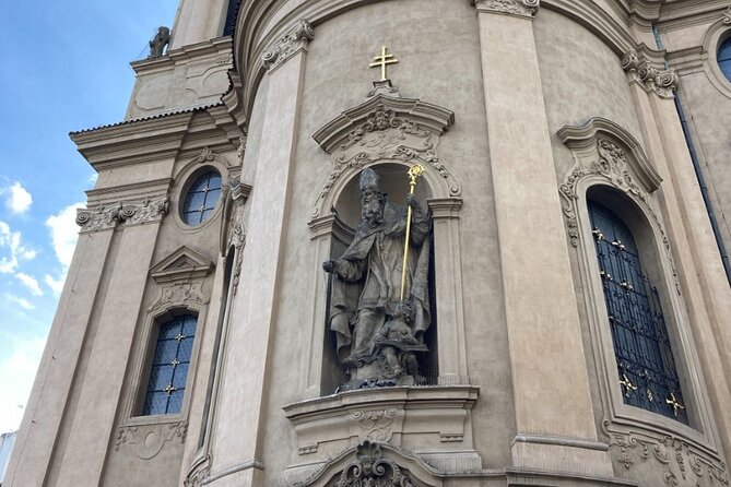 Following Franz Kafka: A Self-Guided Audio Tour in Prague - The House at the Minute and the Small Square well in Kafka’s story-world