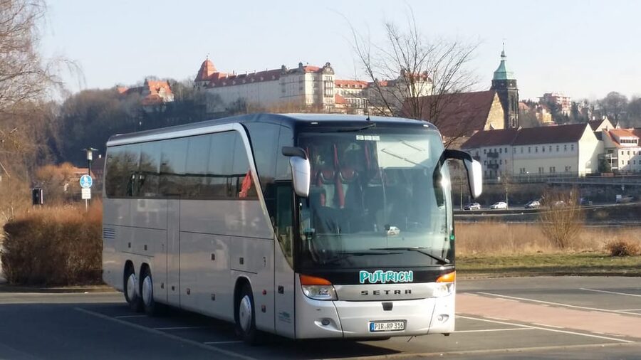 From Pirna: Prague Guided Day Trip by Coach - Old Town Square in the heart of it all, plus smart time for photos