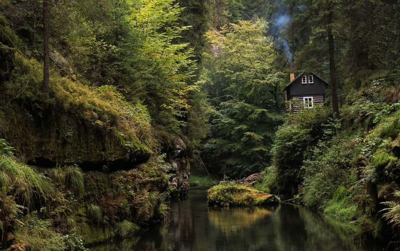From Prague: Bohemian & Saxon Switzerland All-Inclusive Tour - Hřensko stop and the setup for your hiking day