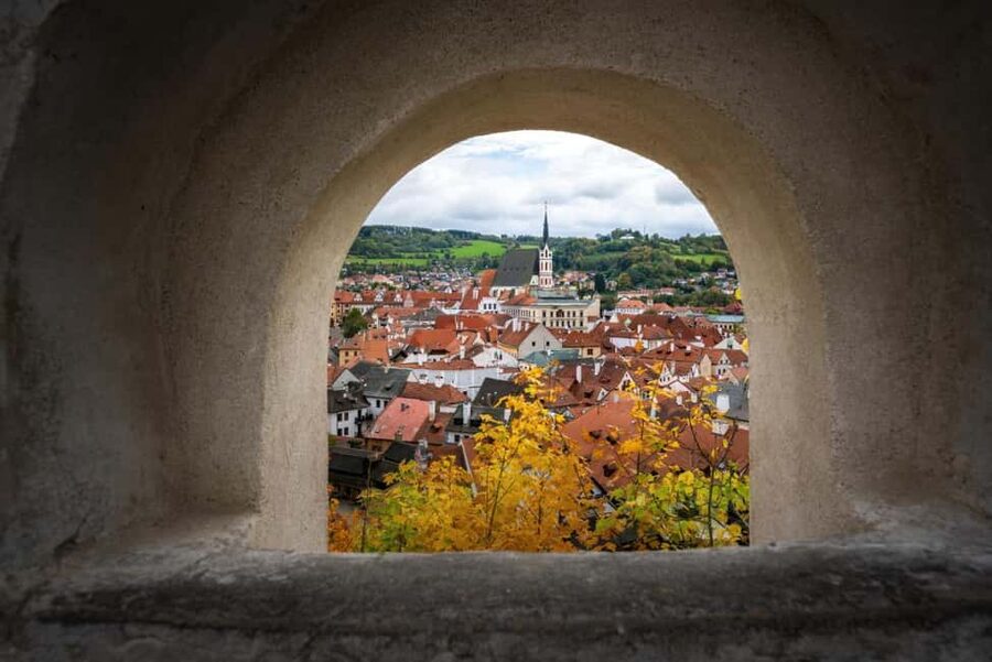 From Prague: Český Krumlov & Holašovice Village Day Tour - A fast way to grasp South Bohemia, without rushing it