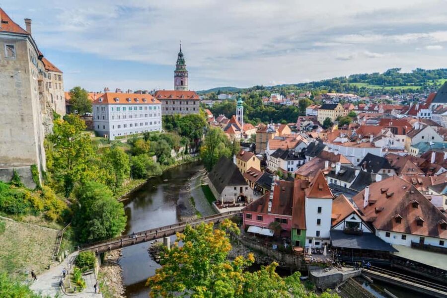 From Prague: Český Krumlov & Holašovice Village Day Tour - Prague pickup and the ride south in a small group