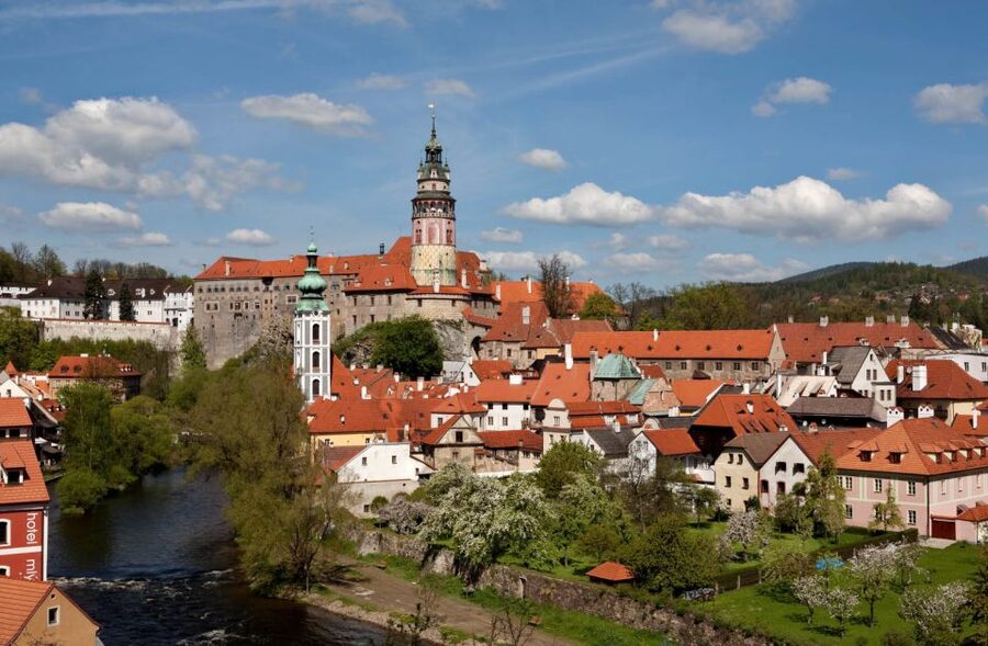 From Prague: Full-Day Český Krumlov Tour with Lunch - Key Points at a Glance