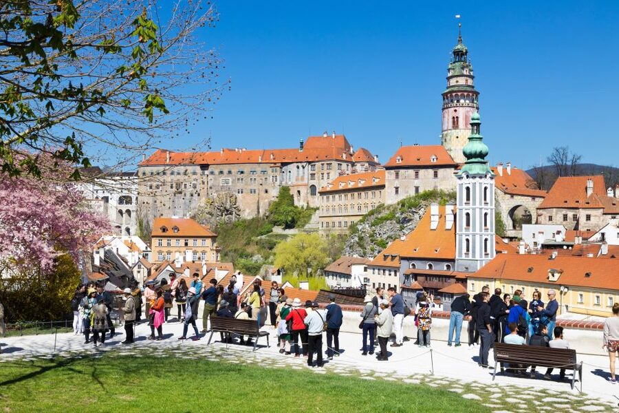 From Prague: Full-Day Český Krumlov Tour with Lunch - Lunch Timing: How the Plan Changes in Summer vs Winter
