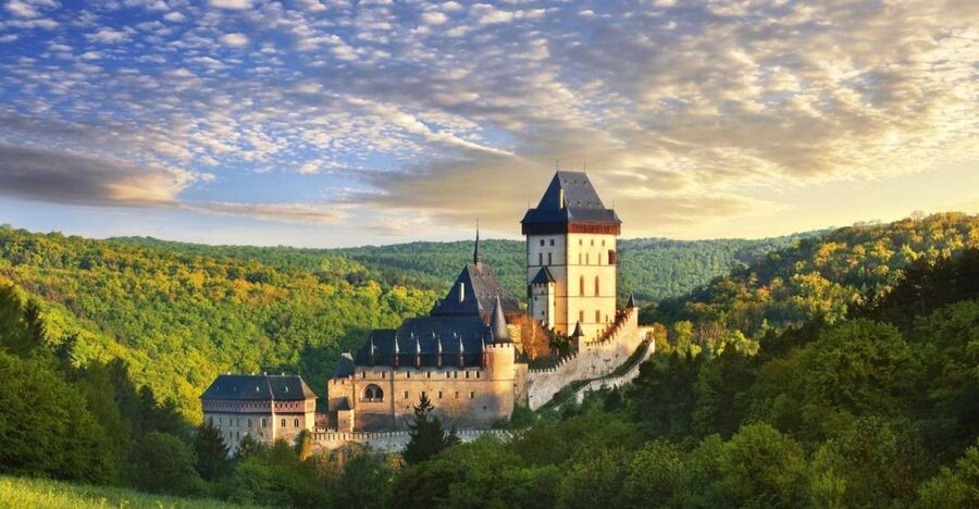 From Prague: Karlštejn Castle & Koněprusy Caves Tour - Should you book the Prague: Karlštejn Castle & Koněprusy Caves tour?