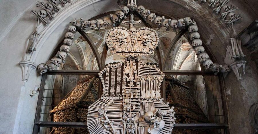 From Prague: Kutna Hora and Bone Chapel Tour - Meeting Point in Prague: Find the Office, Then Let Someone Else Handle the Plan