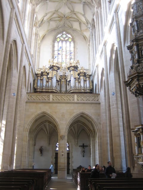 From Prague: Kutna Hora Walking Tour & St. Barbara Cathedral - How the guide and group format affects your experience