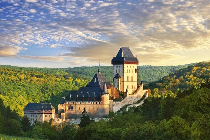 From Prague: Small-Group Karlstejn Castle & Koneprusy Caves Trip - Lunch and drinks: what’s included and why it matters