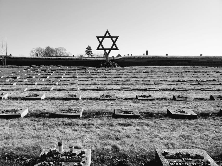 From Prague: Terezin Camp and Bohemian Switzerland Day Trip - Lunch and local beer: the fuel stop that keeps the day comfortable