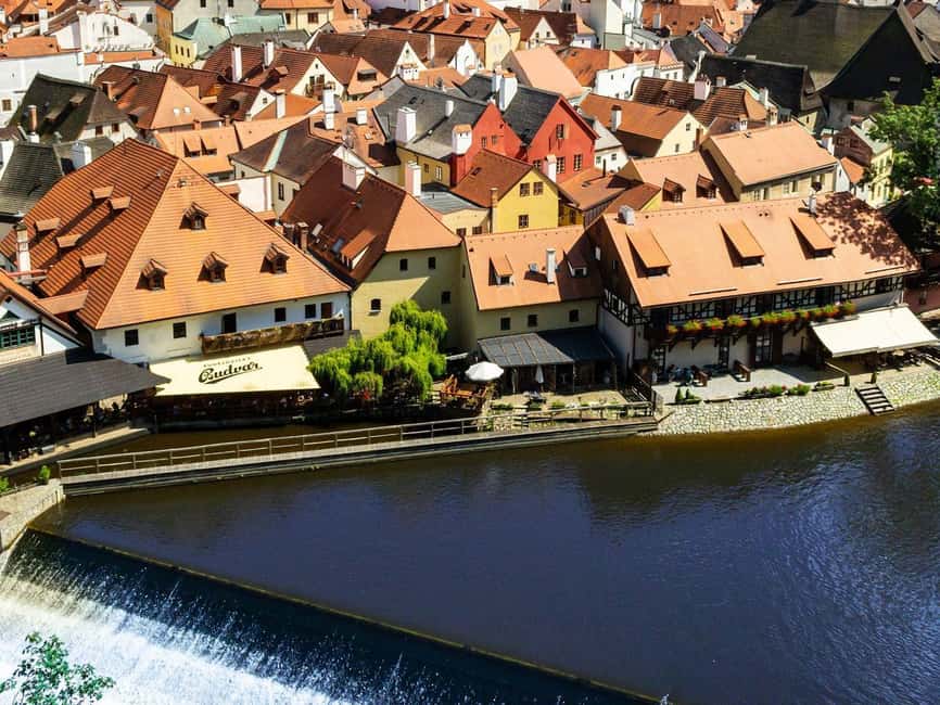 From Prague to Český Krumlov in a small group, with fun incl - Transfers, pacing, and why the small-group format feels worth it