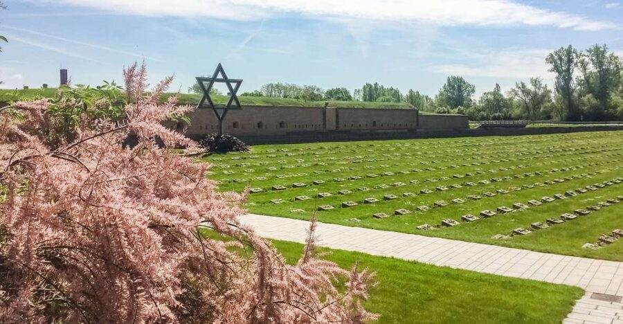 From Prague: Tour of Terezin Concentration Camp - The guides and bilingual delivery that keep the group on track