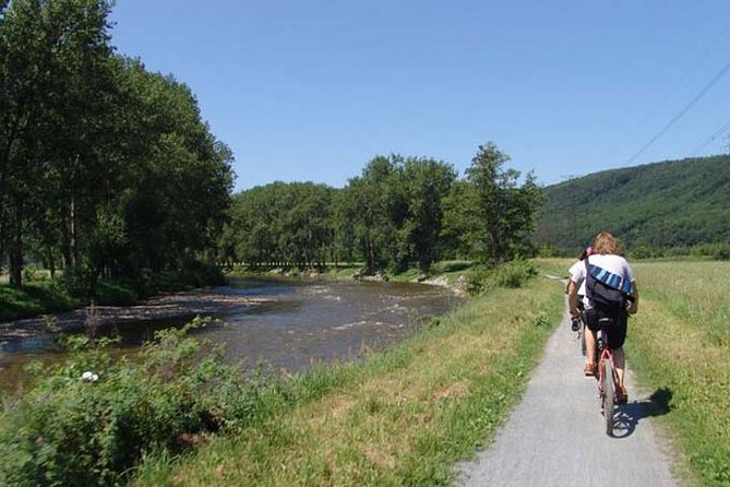 Full-Day Countryside Bike Tour to Karlstejn Castle (small group) - Why This Prague to Karlstejn Ride Feels Different