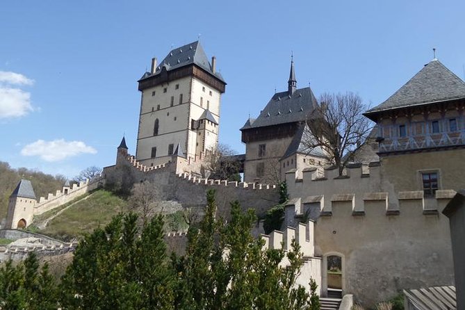 Full-Day Countryside E-Bike Tour to Karlstejn Castle (small group - Cernosice Stop: Berounka River Views and Quick Village Flavor