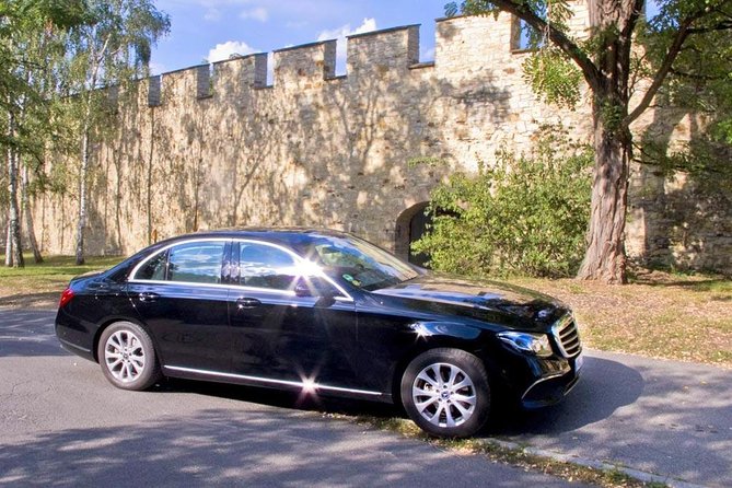 Full-Day Private Prague City tour: Prague Castle and Vltava River Cruise - St. Vitus Cathedral and the Old Royal Palace: fast stops, big meaning